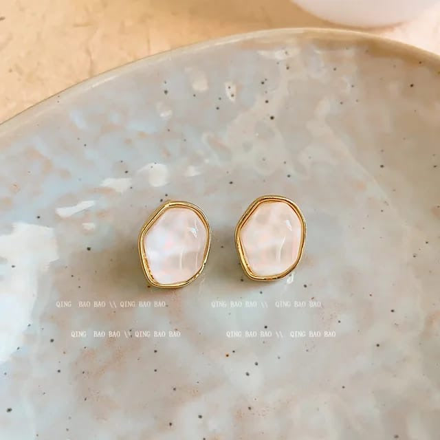 Water ripple effect stud earrings