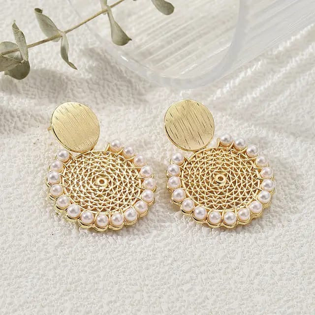 Hollow geometric round mesh faux pearl drop earrings