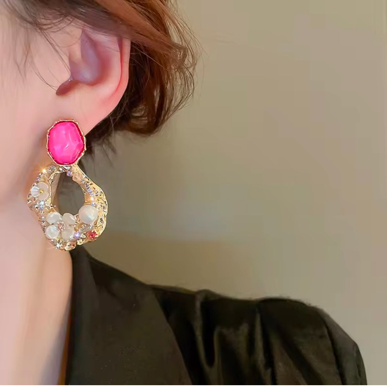 Pink vintage style decorded dangler earrings
