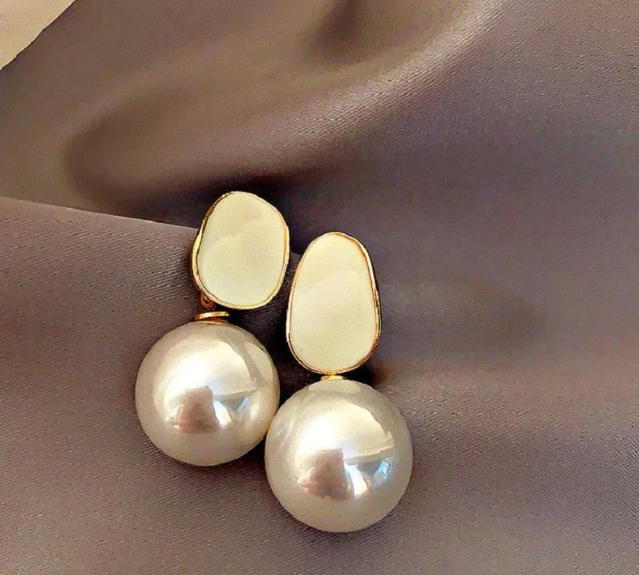 Cream pearl dangler Korean earrings