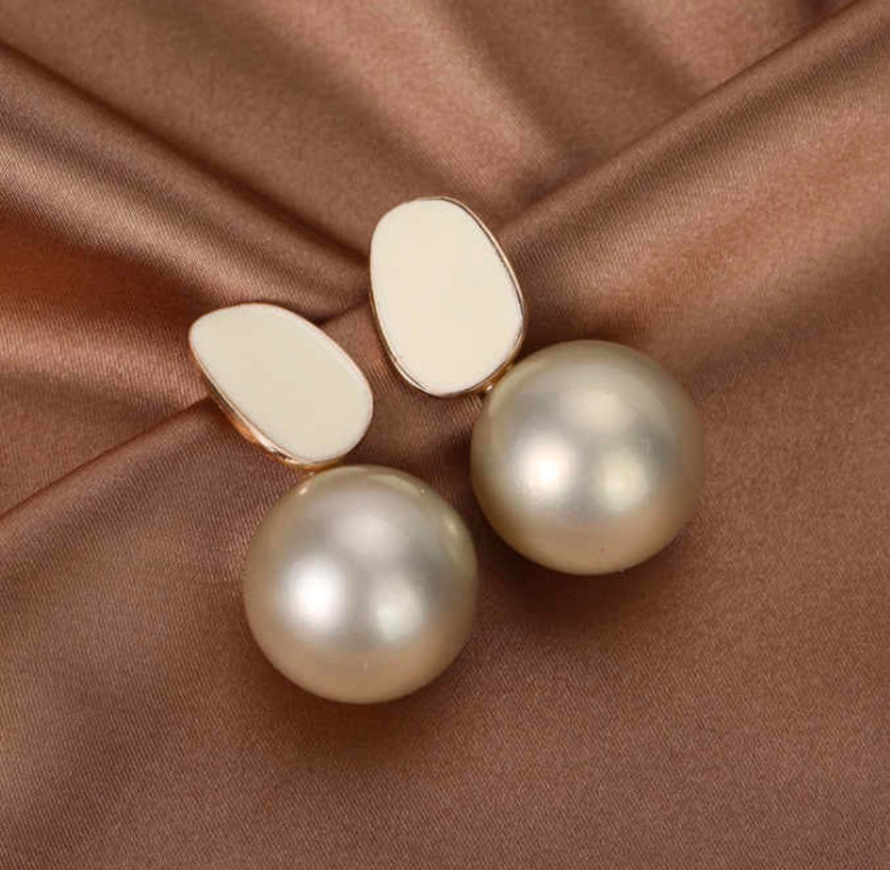 Cream pearl dangler Korean earrings