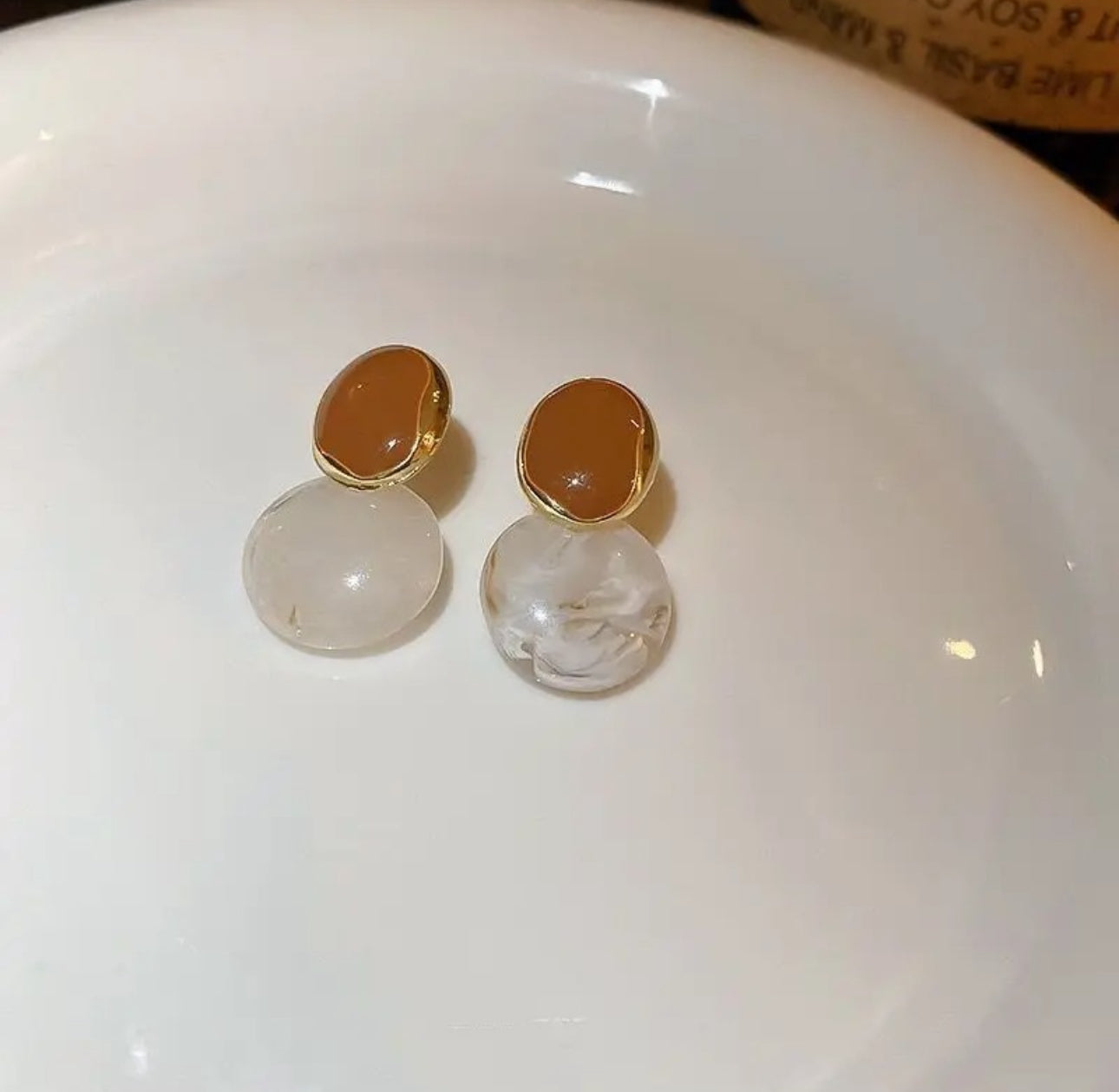 Geometric round contrast enamel earrings