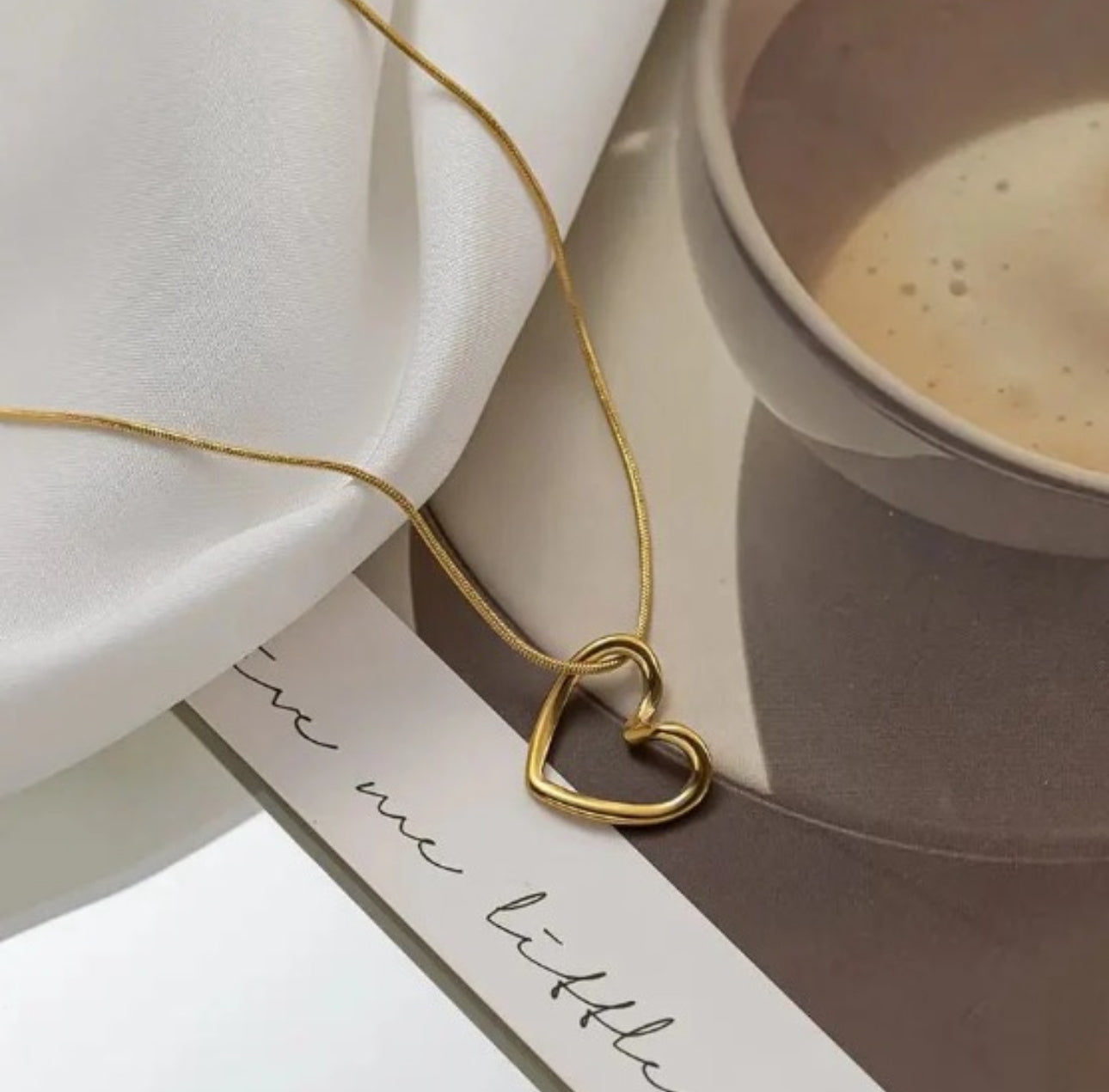 Trendy heart hollow anti tarnish necklace