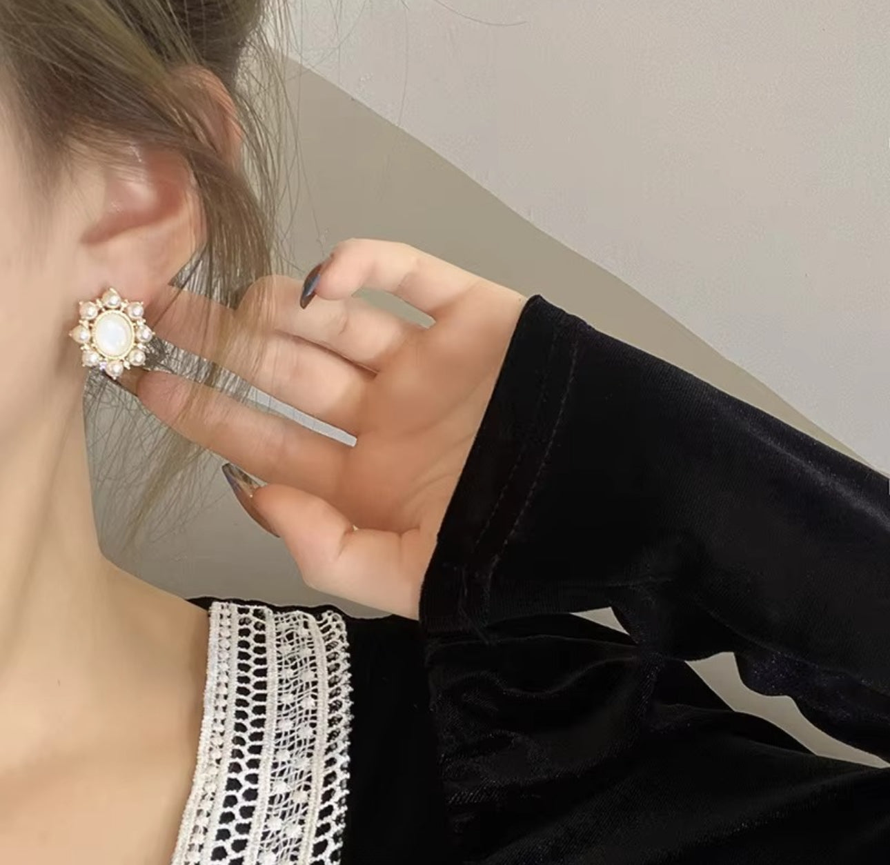 Opal pearl circle stud