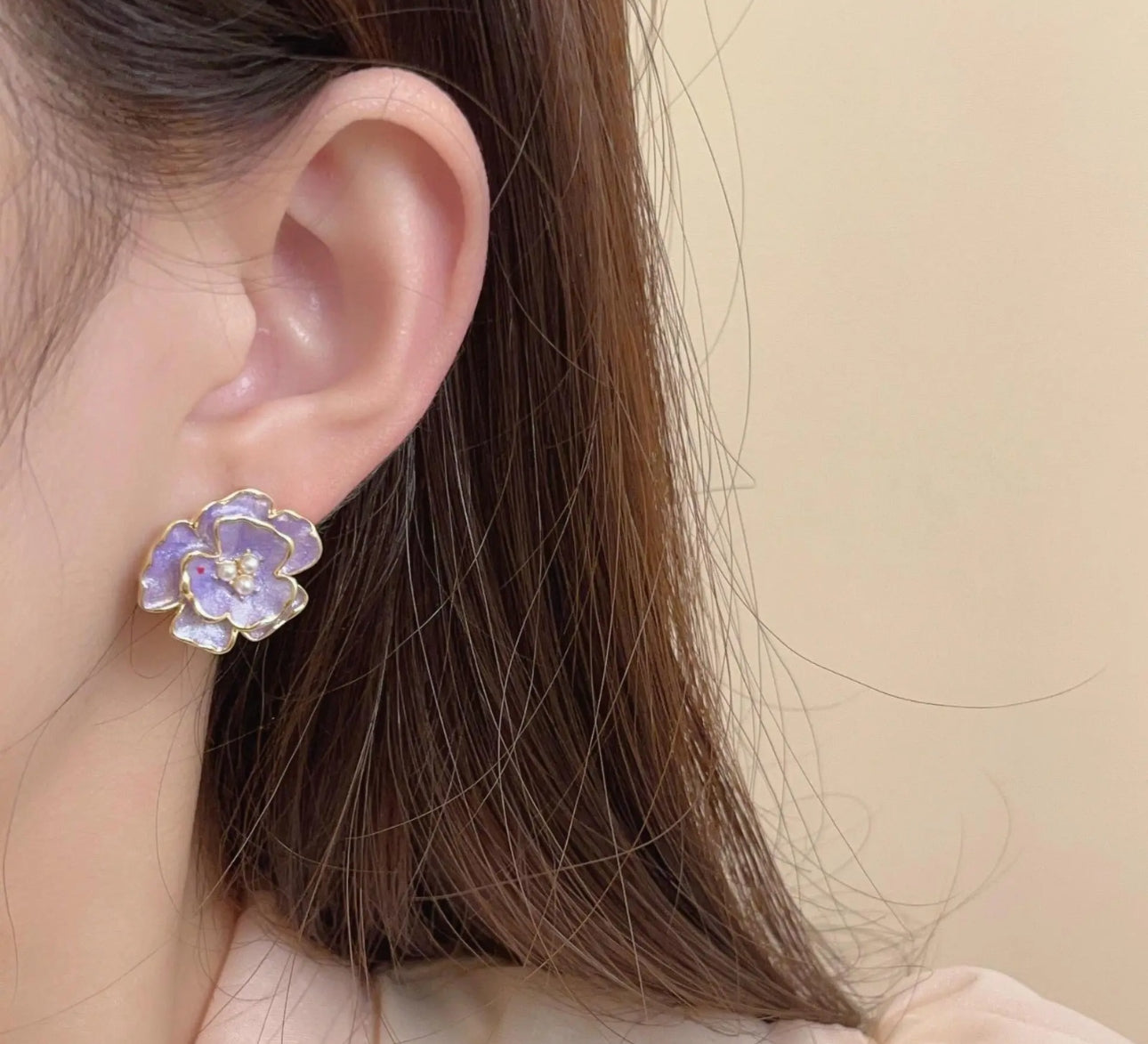 Lavender flower stud earrings