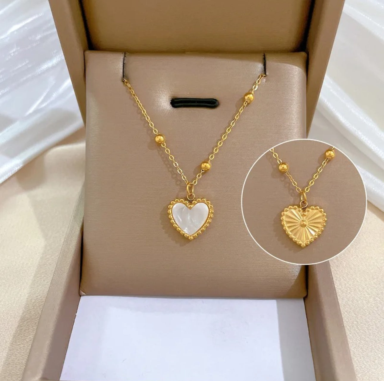 Two sided heart pendant beads necklace