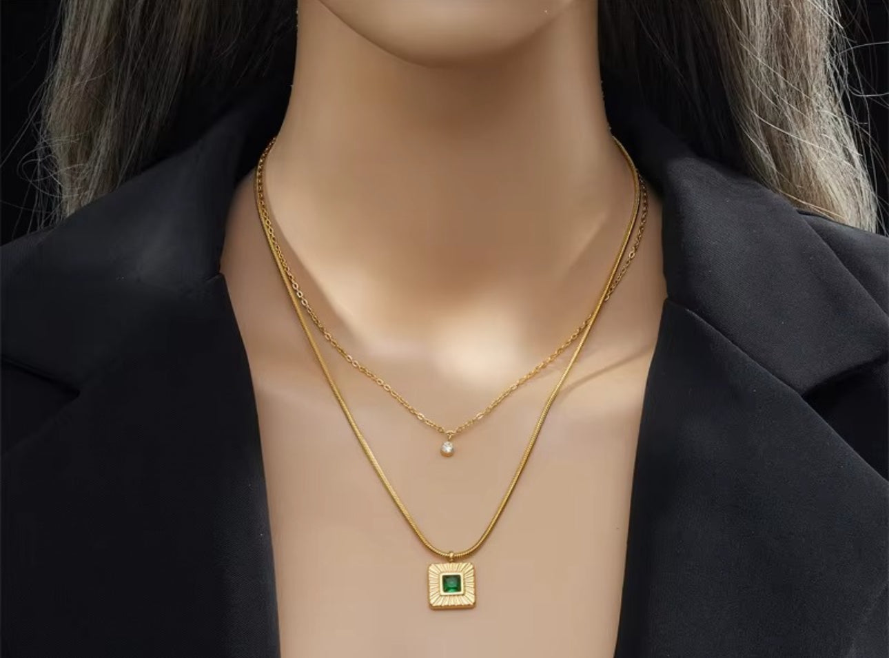 Double layer emerald textured square pendant necklace