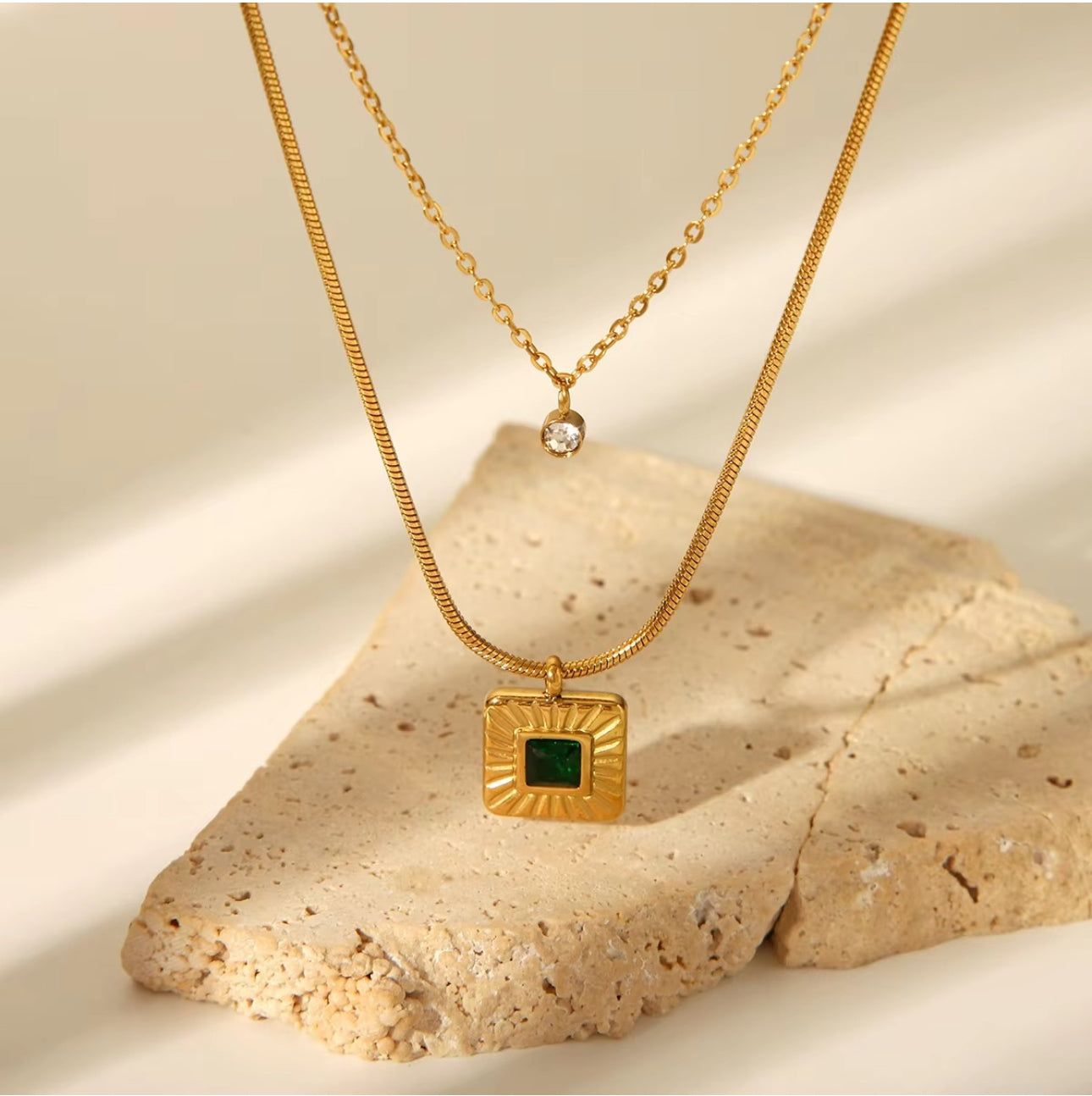 Double layer emerald textured square pendant necklace