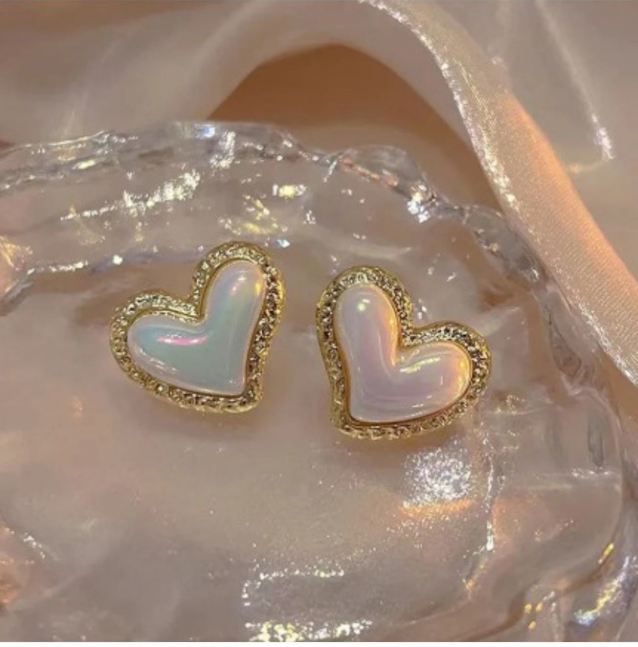 Cream glaze love stud earrings