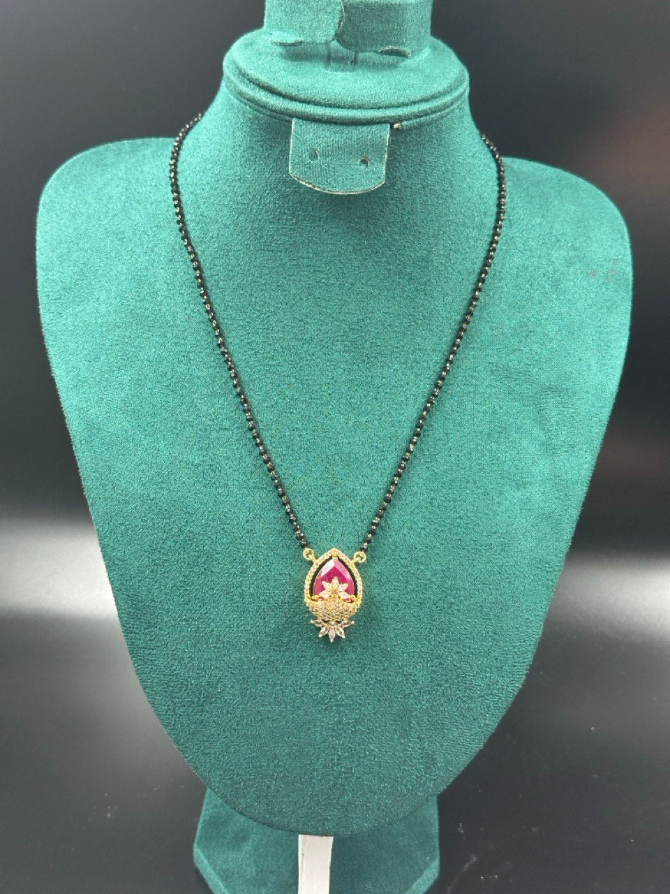 Avni Red Mangalsutra
