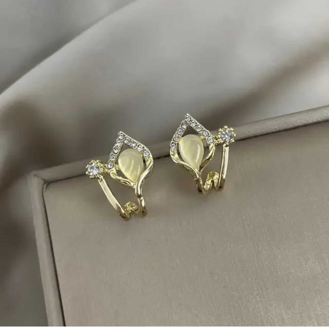 Rhine stud earrings