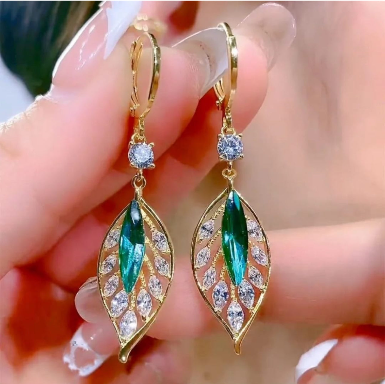 Korean green Leaf dangler