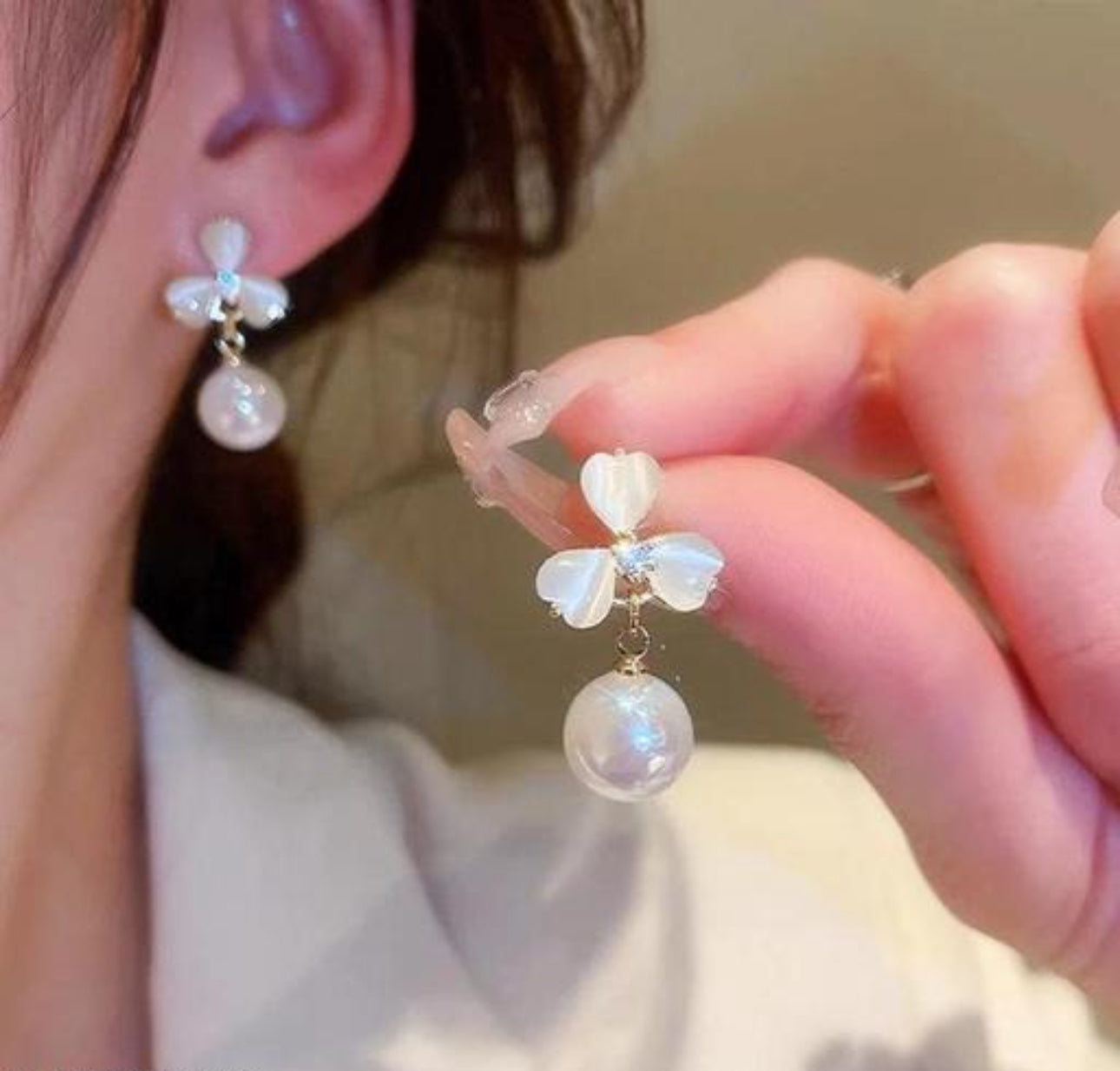 flower Pearl drop stud earrings