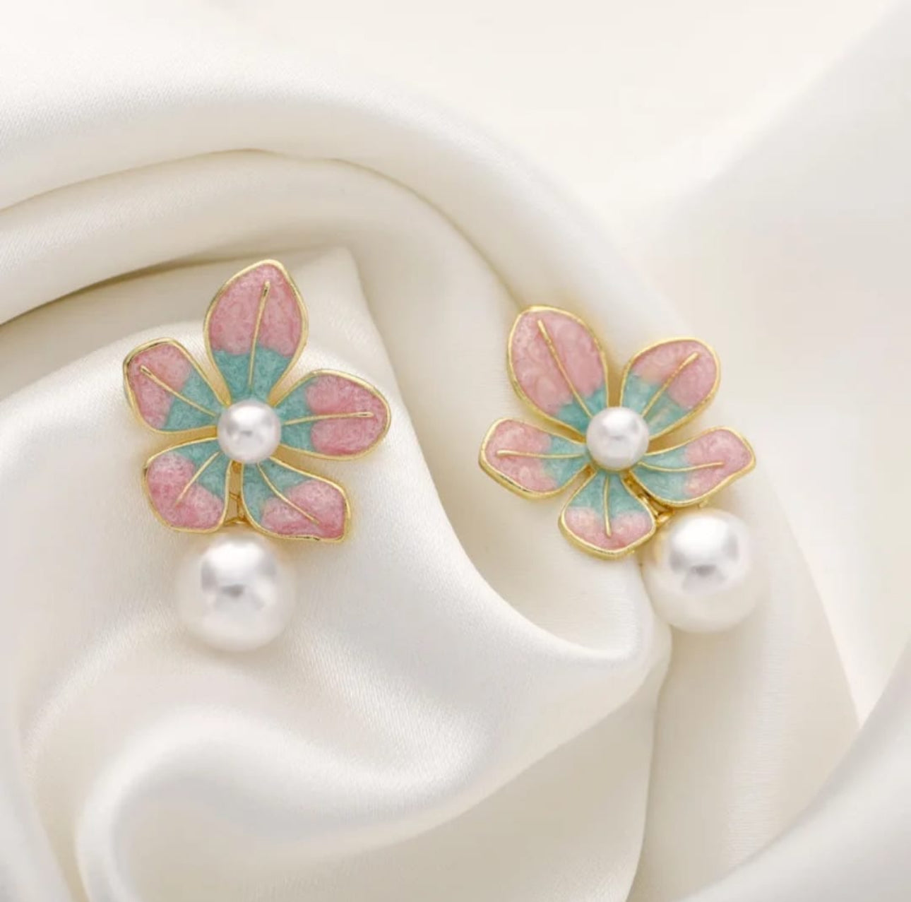 Pink enamel flower with pearl drop dangler