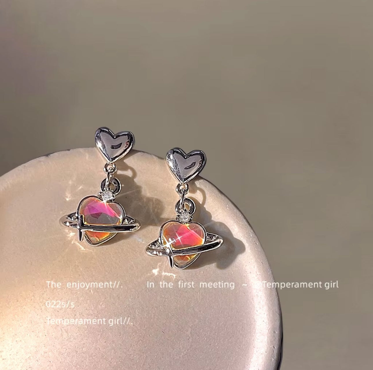 Multicolour shade stone dangler