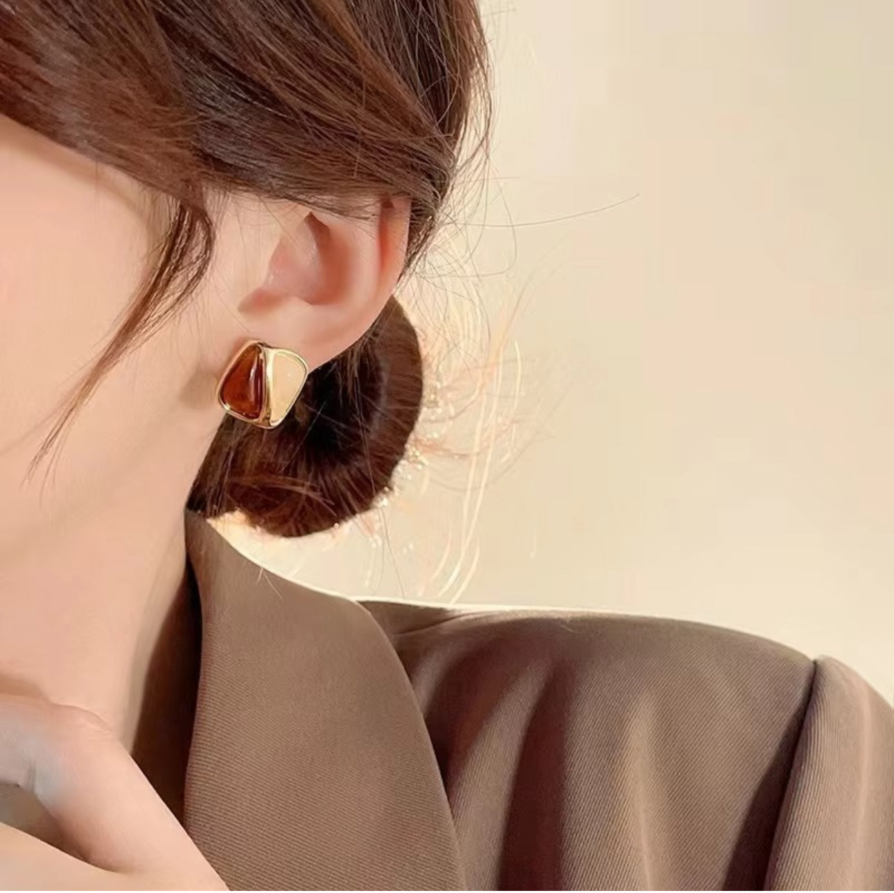. Caramel square studs