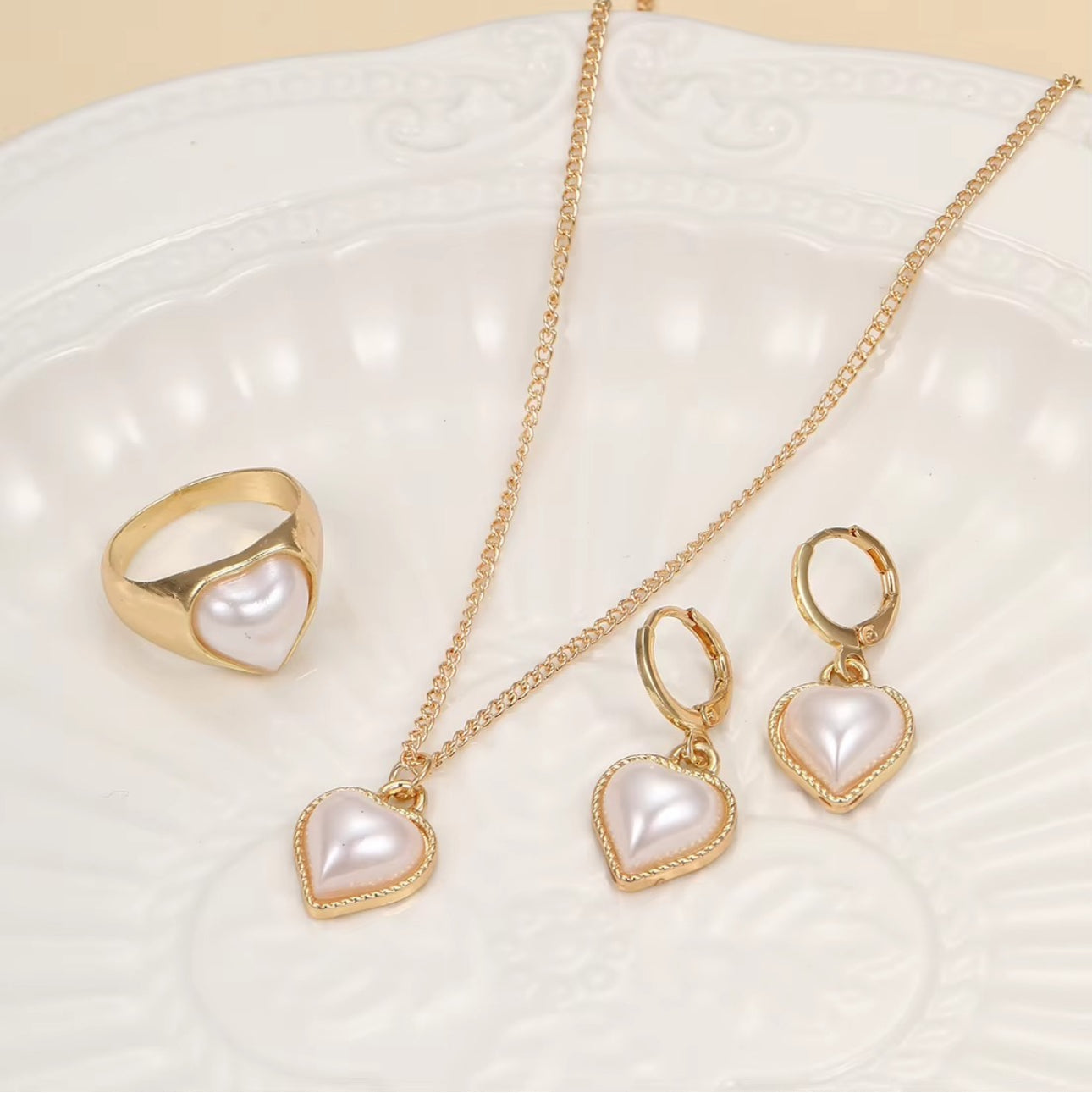 . Amazing Pearl heart jewlery combo set