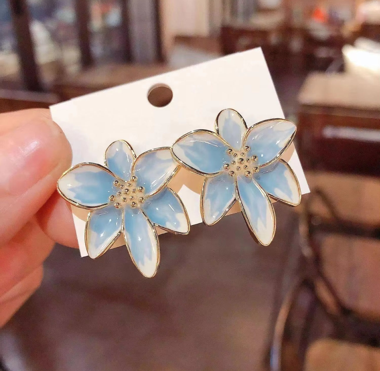 .Enamel drip glazed blue flower stud earrings