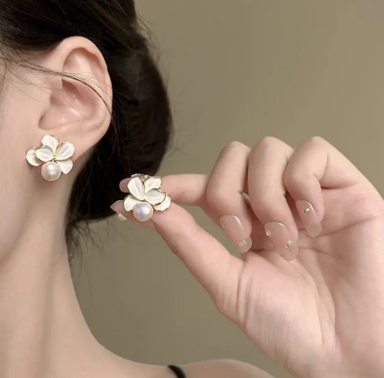 White enamel flower with pearl drop stud earrings