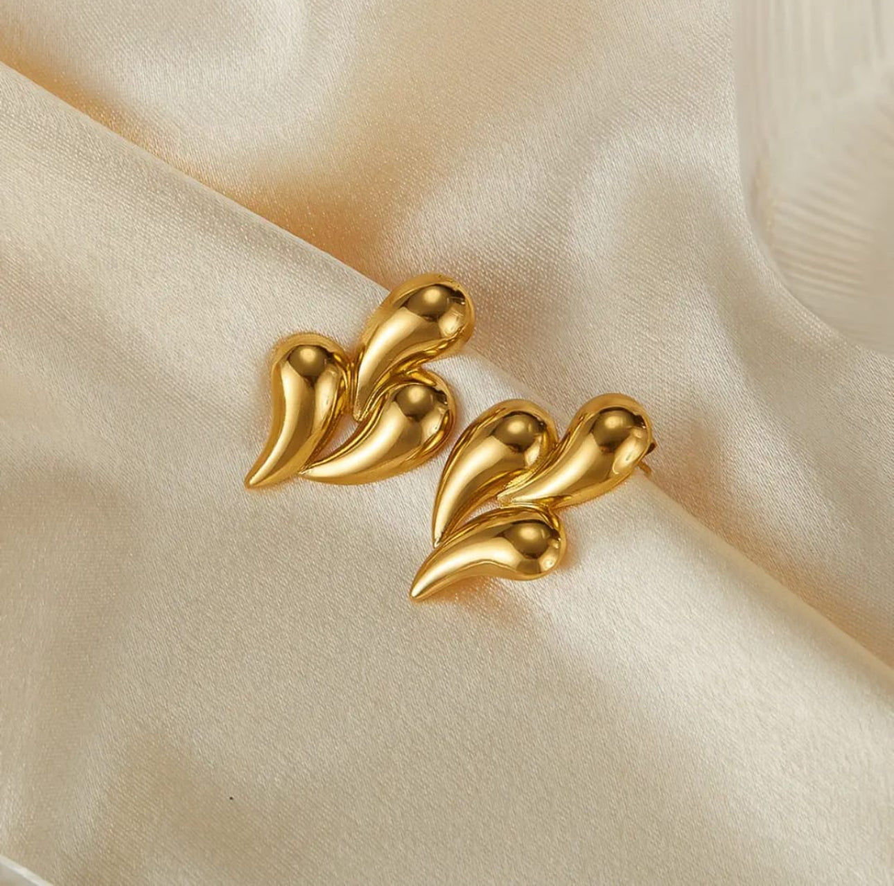 water drop anti tarnish earrings