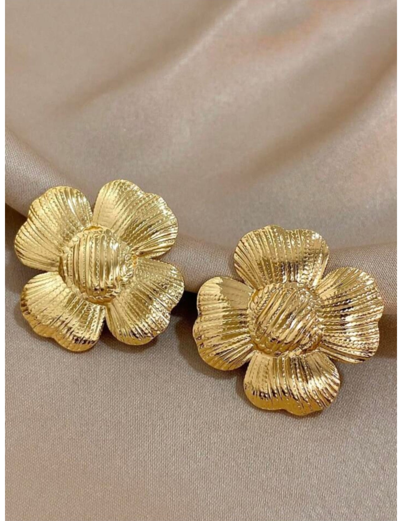 Floral anti tarnish earrings