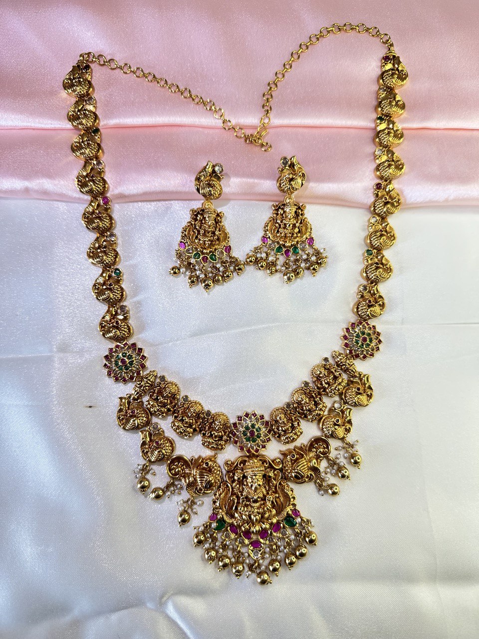 gold antique temple jewellery set