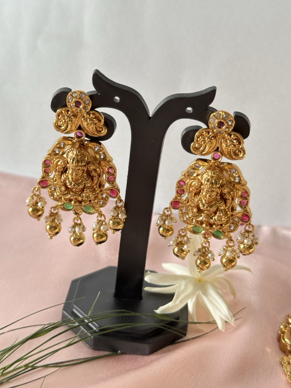 Guttapusalu temple jewellery set