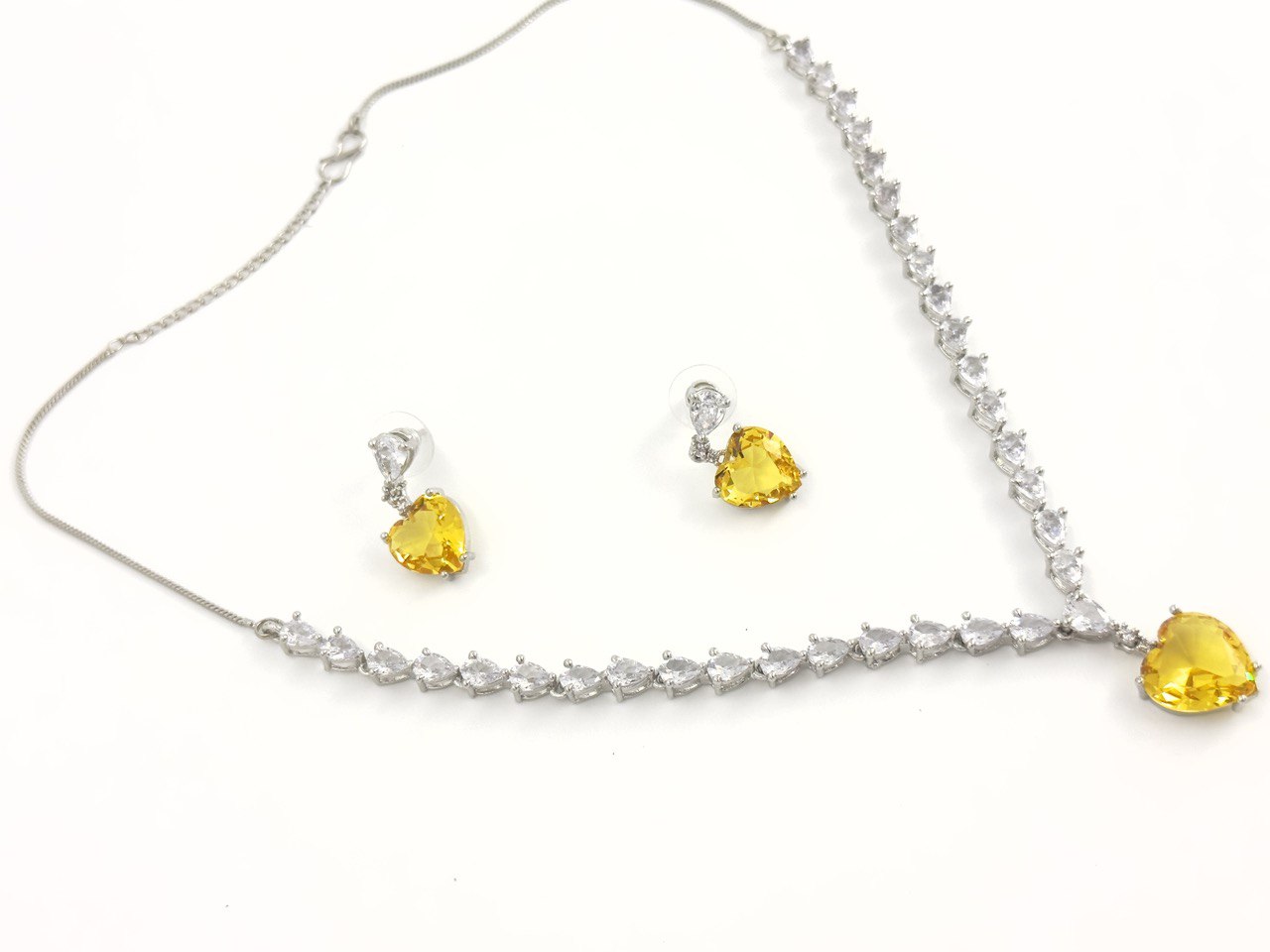 yellow American Diamond Necklace set