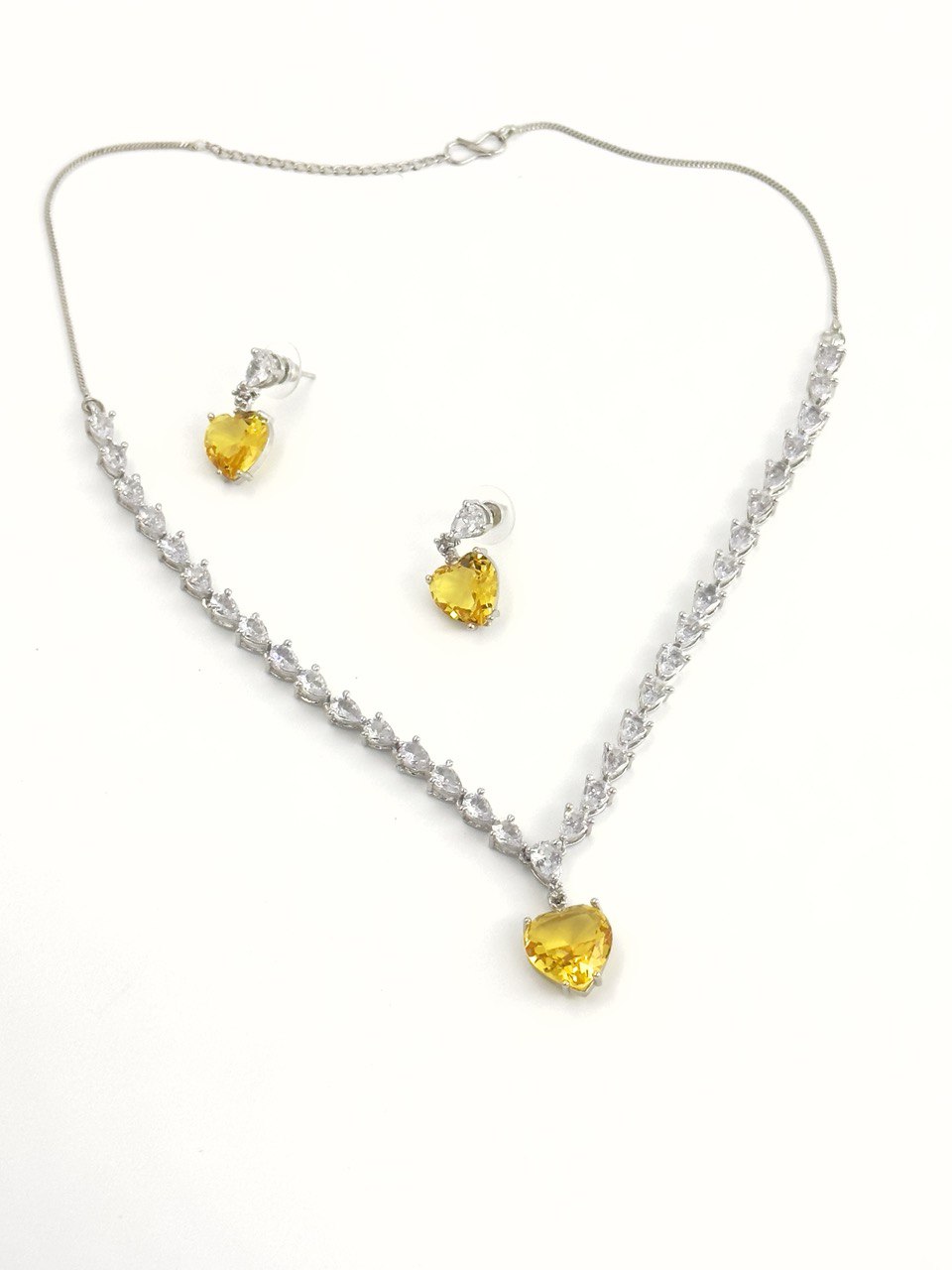 yellow American Diamond Necklace set