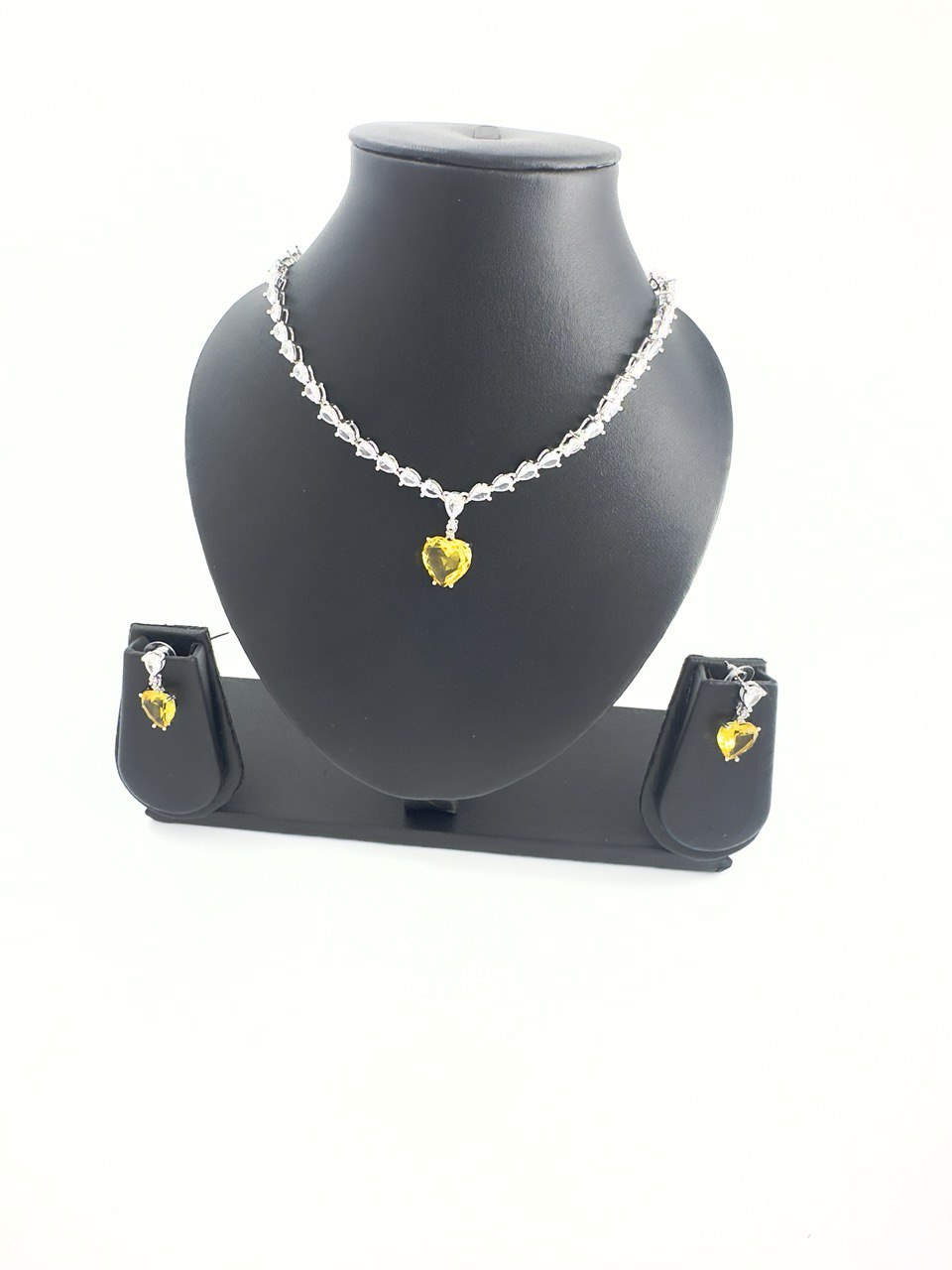yellow American Diamond Necklace set