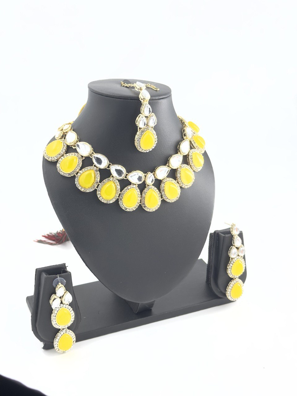 Yellow kundan Necklace set