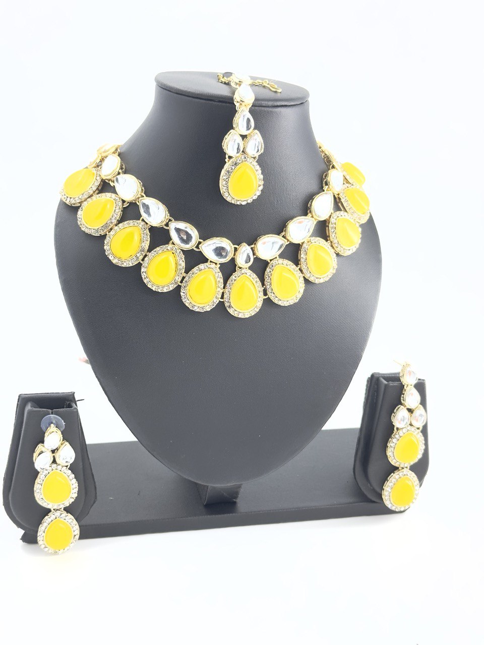 Yellow kundan Necklace set