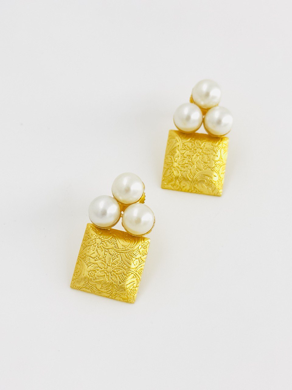 Pearl Gold plated studs