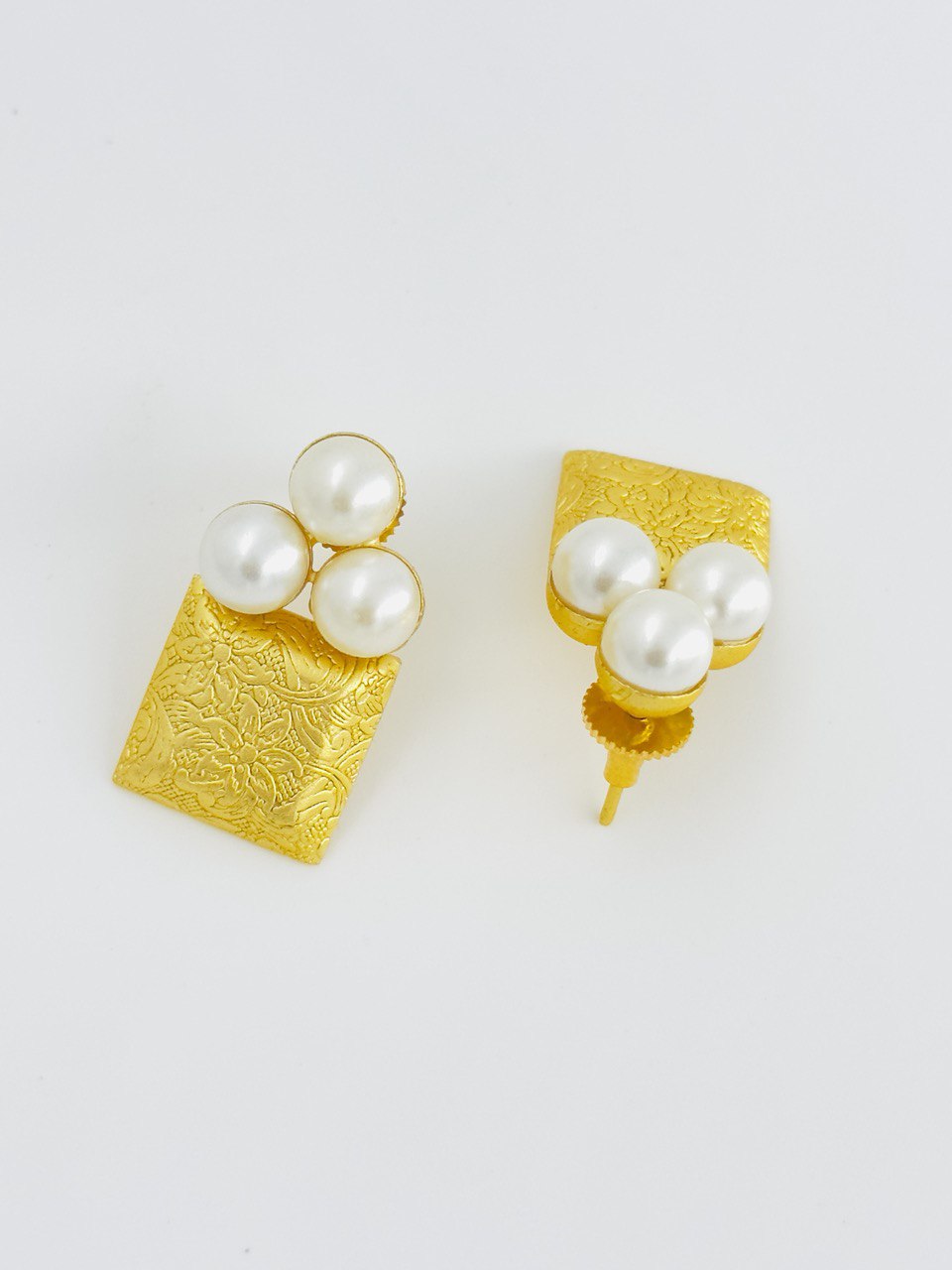 Pearl Gold plated studs