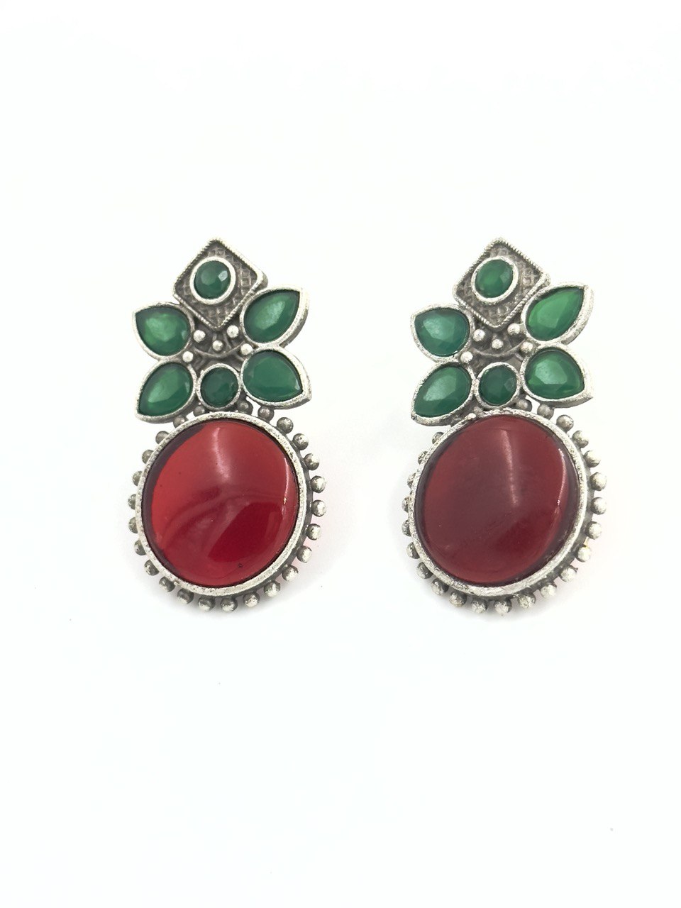 Multicolour antique studs