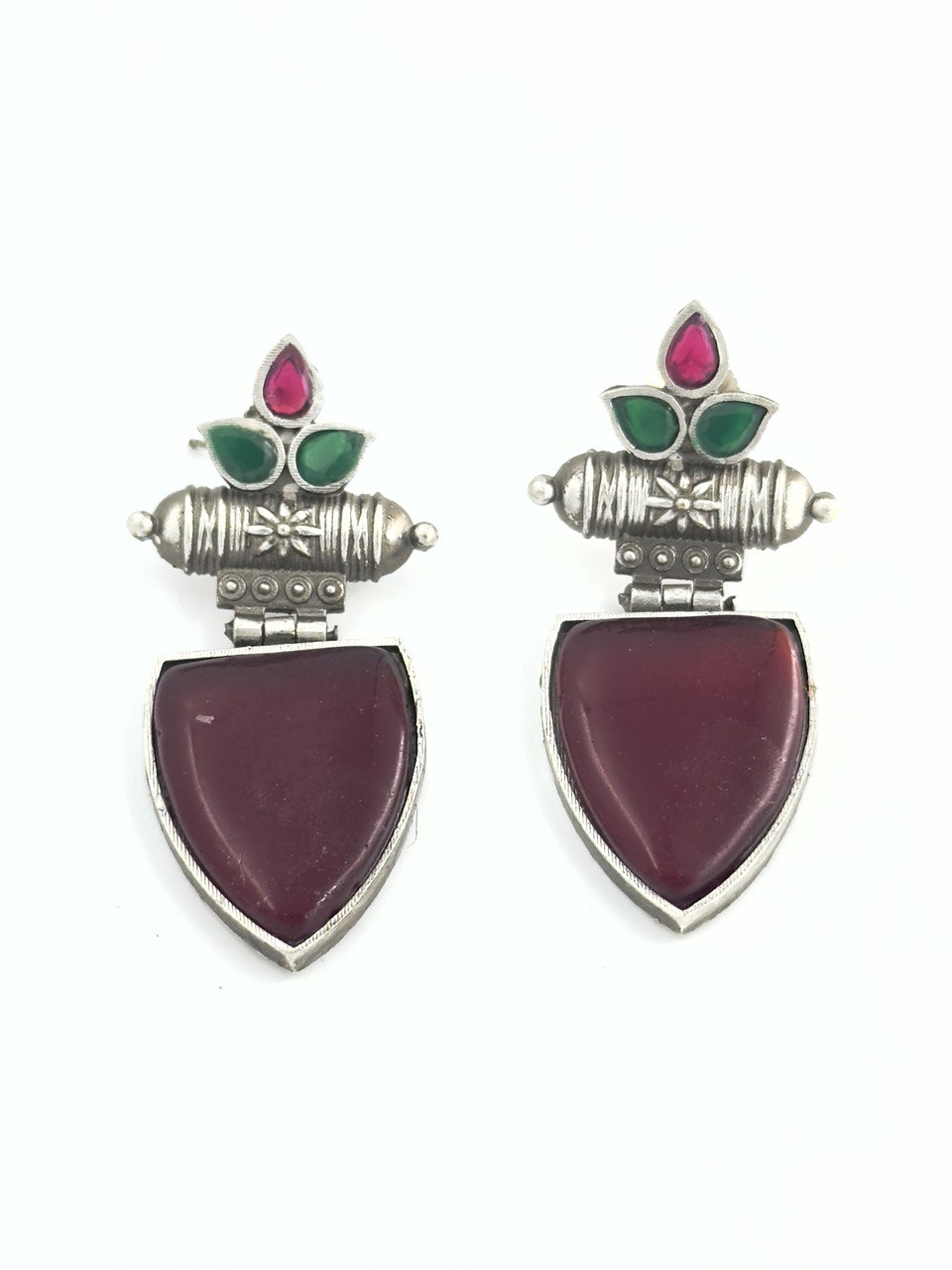 Multicolour antique studs