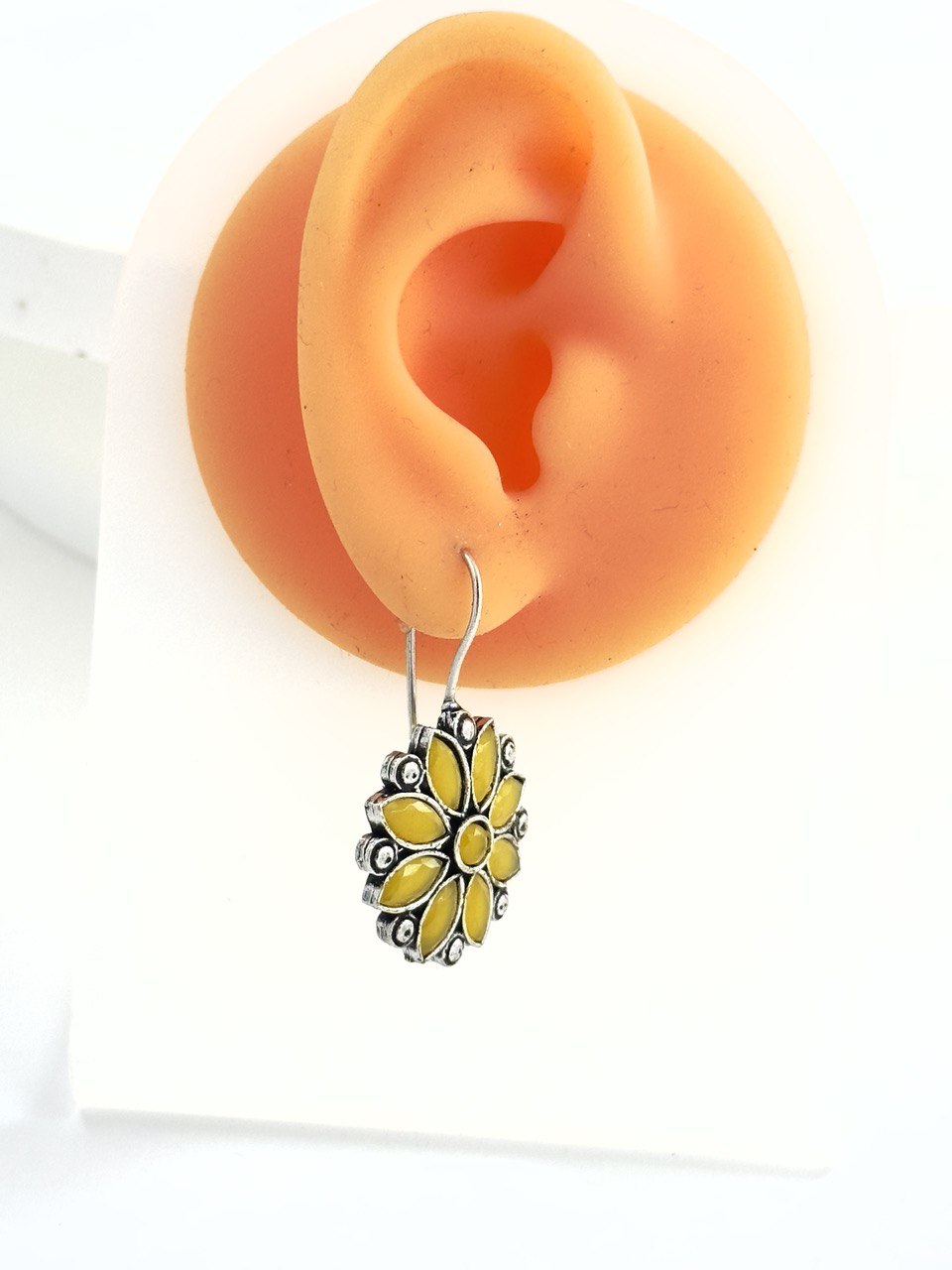 Yellow oxidized German silver studs