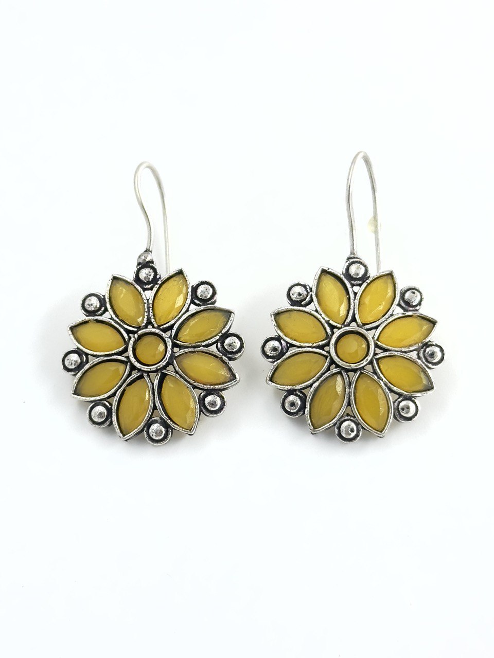 Yellow oxidized German silver studs