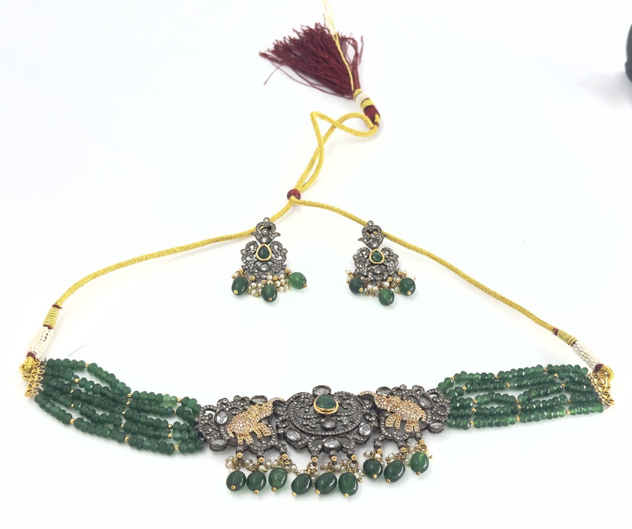 Emerald mehandi choker set
