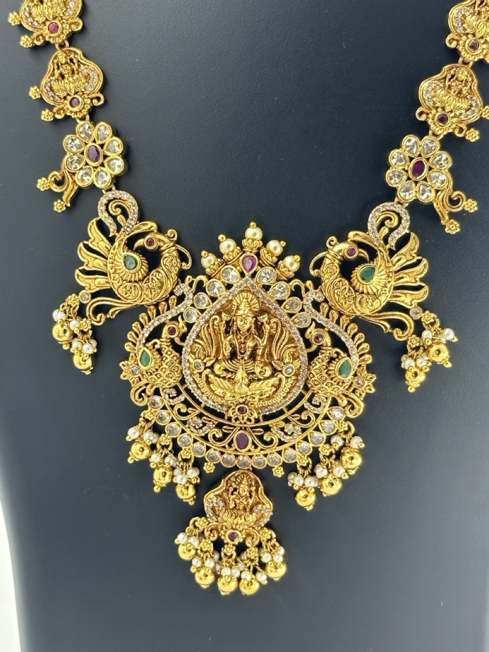 gold antique temple jewellery set