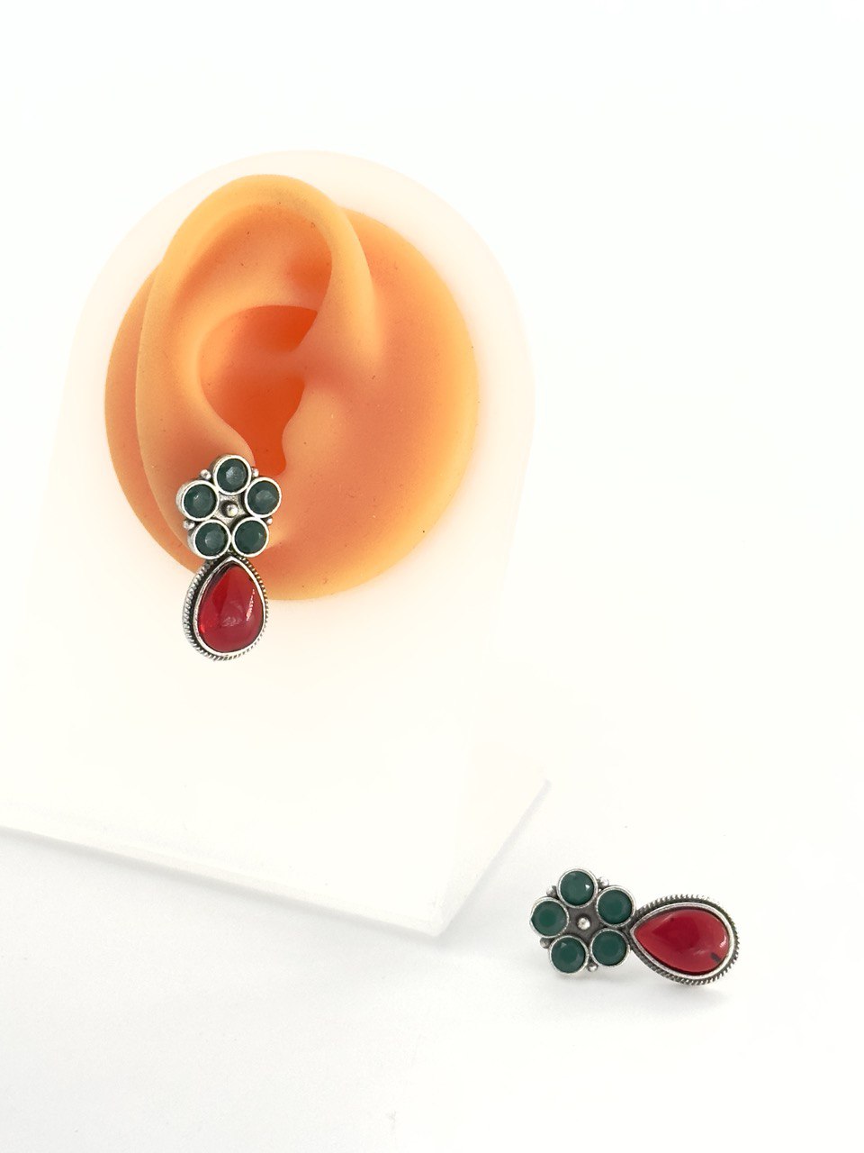 Multicolour Oxidized German silver studs