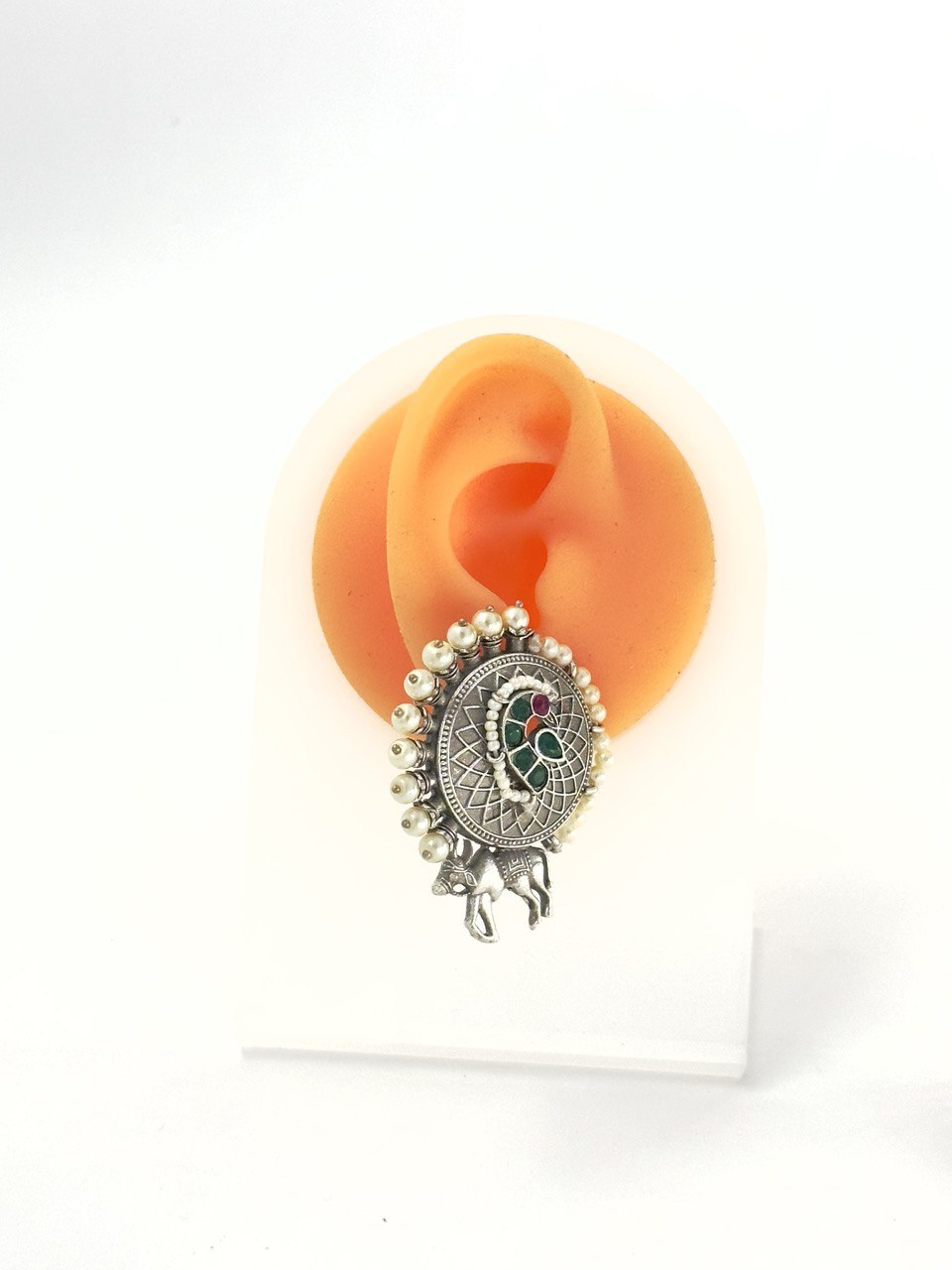 Pearl antique studs