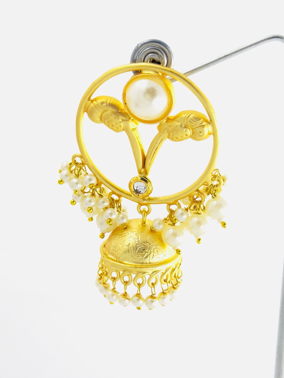 Pearl Gold plated dangler