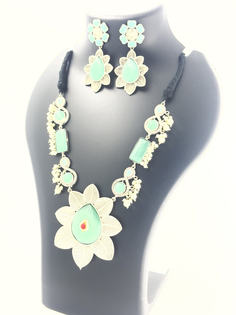 Mint Antique Necklace set