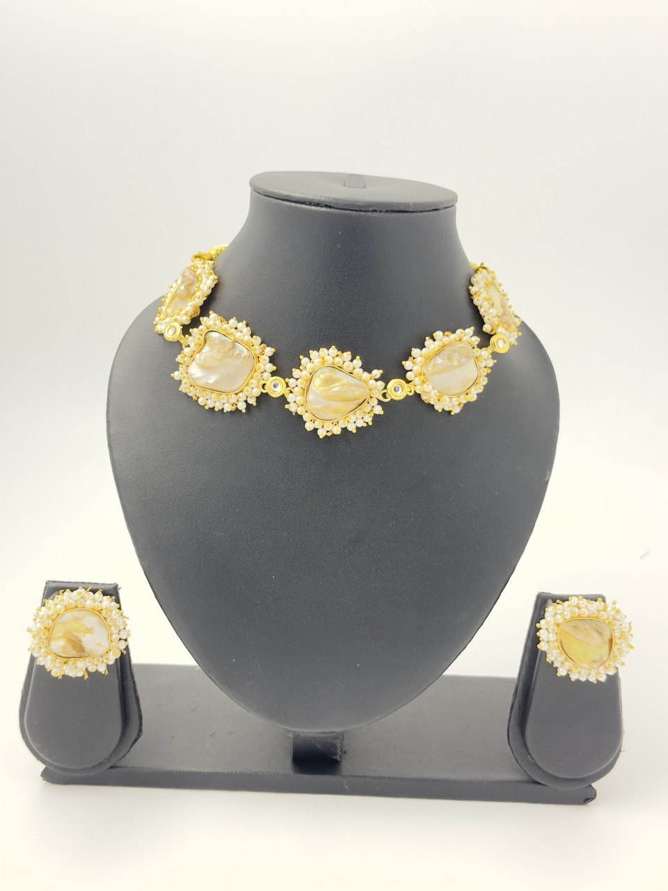 Mother of pearls Necklace set