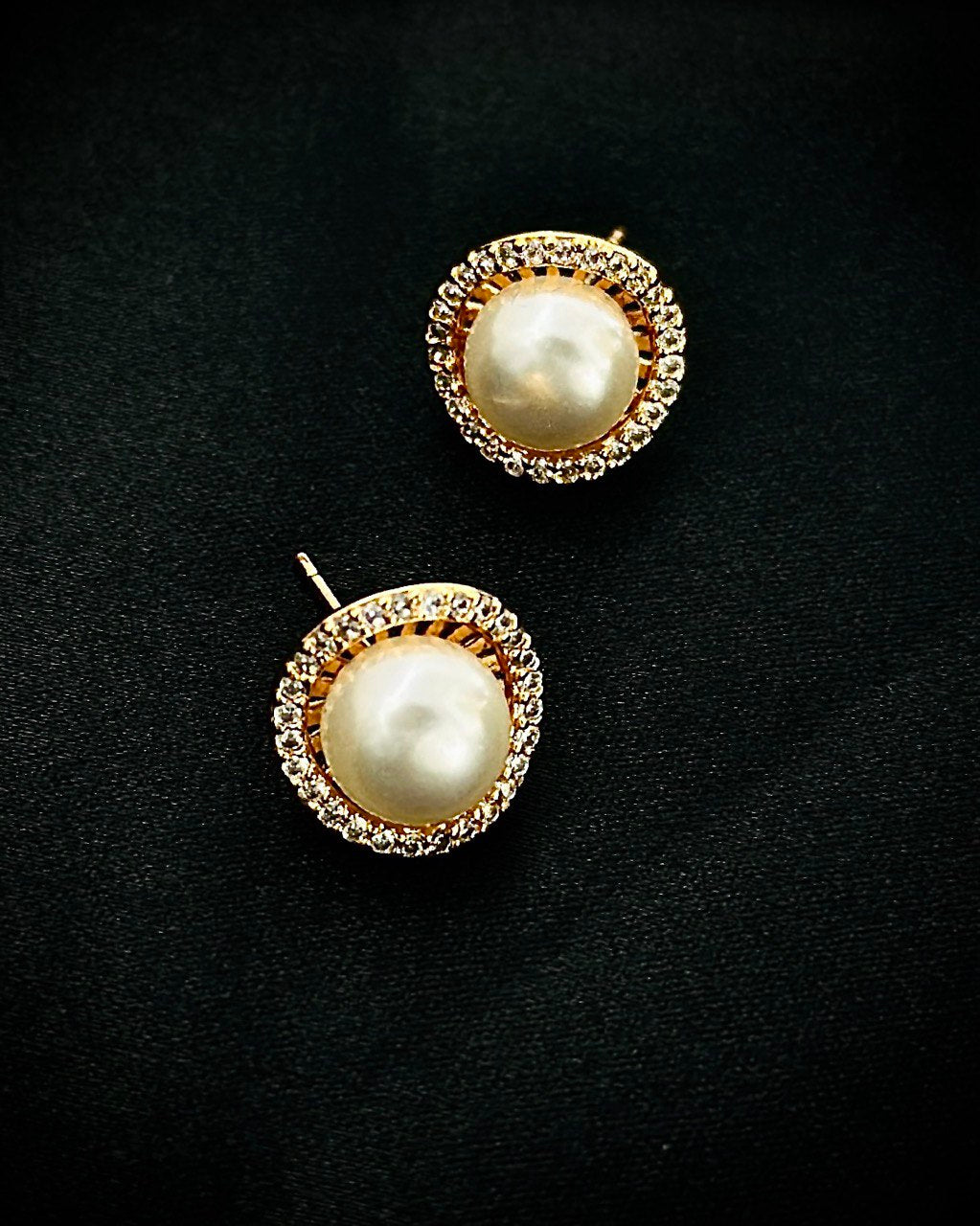 Rose pearl studs