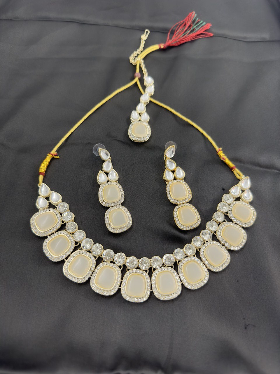 Ivory kundan Necklace set