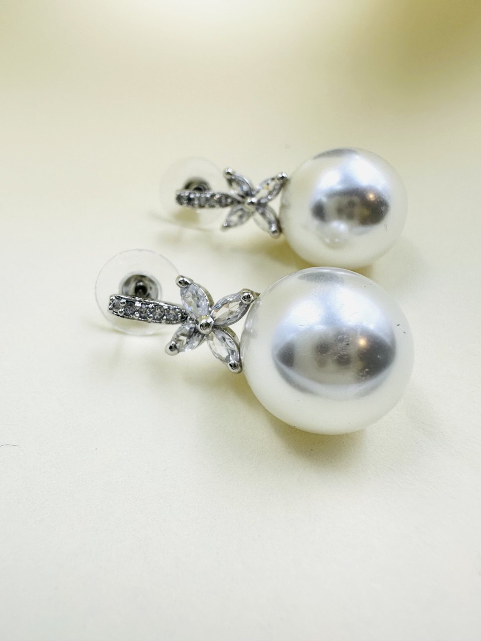 American diamond dangler