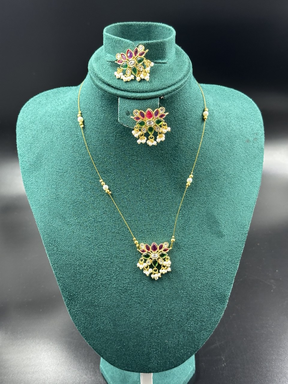 Yashasvi invisible multicolour jadau necklace set