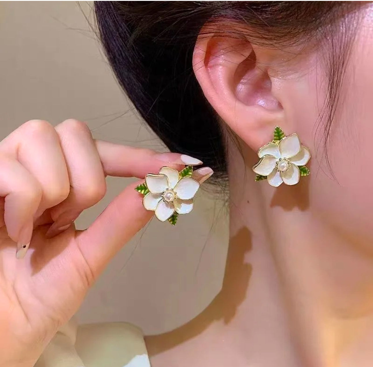 Enamel oil painted flower stud earrings